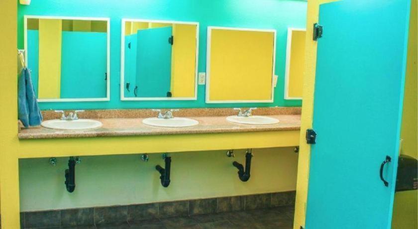 Ith Colive Balboa Park Hostel Сан Диего Екстериор снимка